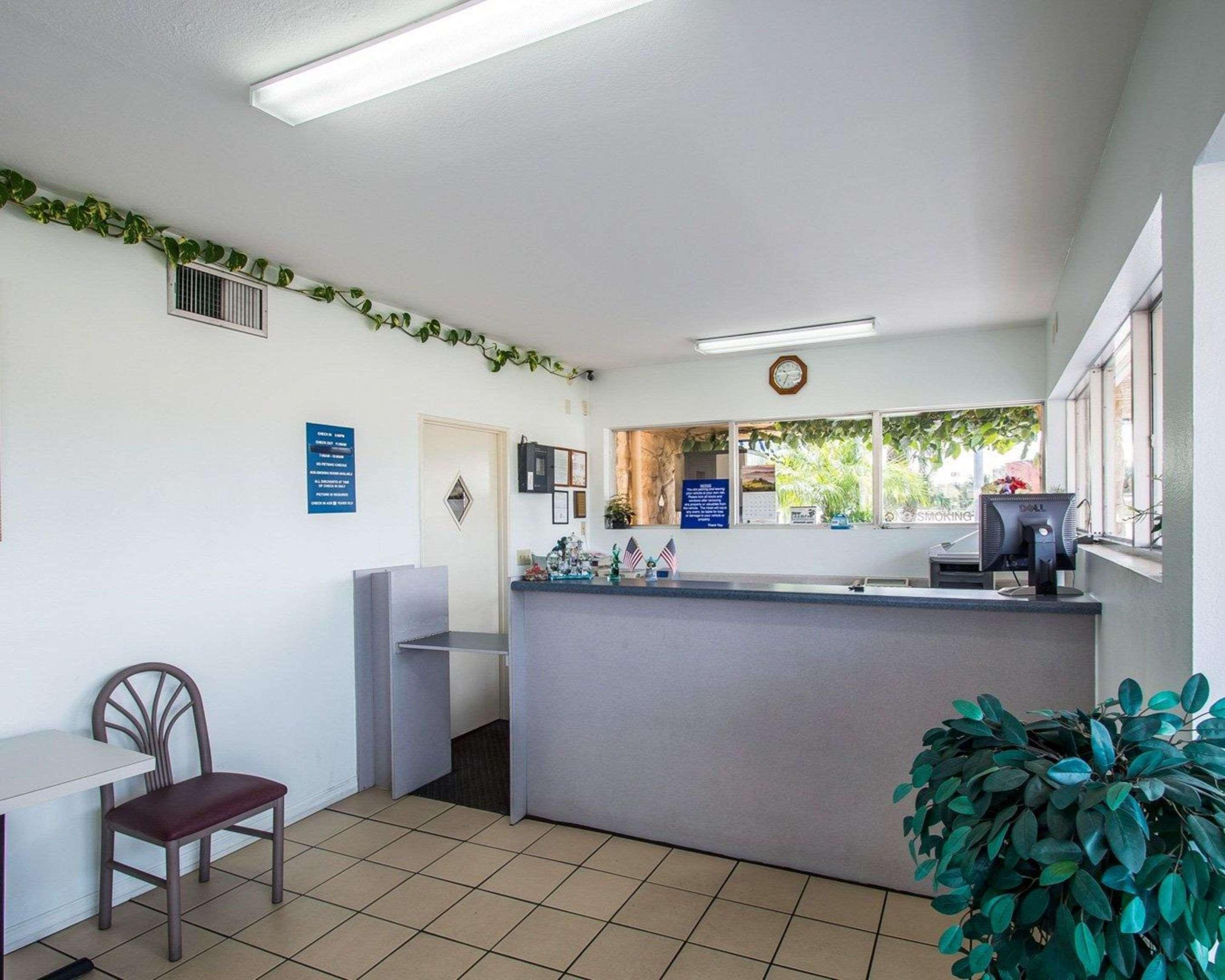 Rodeway Inn Fort Pierce I-95 Exterior foto
